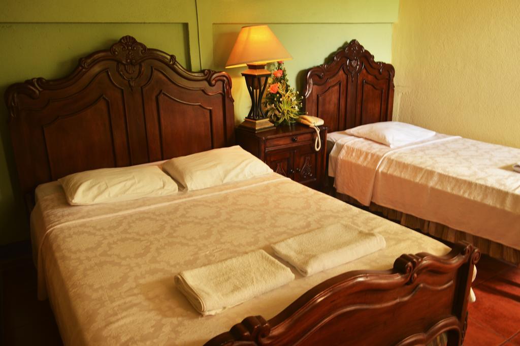 Hotel Real León Zewnętrze zdjęcie